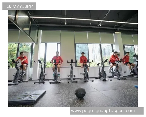 亚足联对蓉城处以3000美元罚款因球迷向蔚山球员投掷水瓶事件